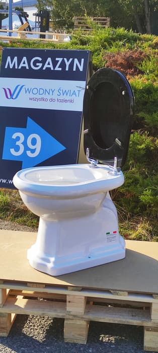 Miska WC stojąca KERASAN RETRO z deską wolnoopadającą 59x38,5x42 cm