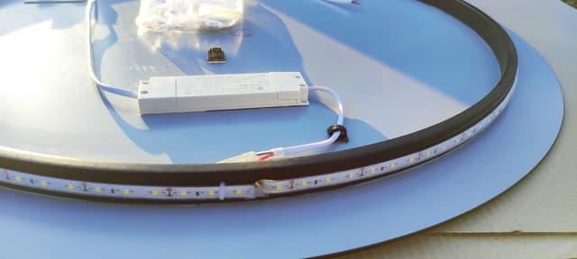 Lustro łazienkowe LED 80x80cm ELITA SHARON barwa 5700K outlet