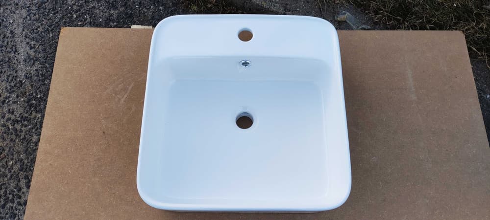 Umywalka nablatowa Bathco Orotava 47x47cm, kwadratowa