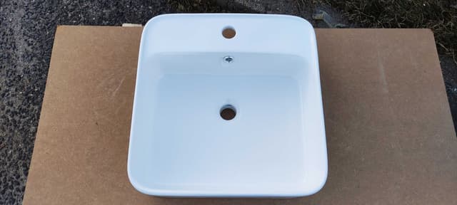 Umywalka nablatowa Bathco Orotava 47x47cm, kwadratowa