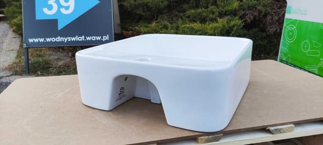 Umywalka nablatowa Bathco Orotava 47x47cm, kwadratowa