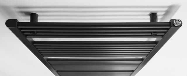 DIRECT grzejnik z bocznym przyłączem 600x1320mm, czarny mat