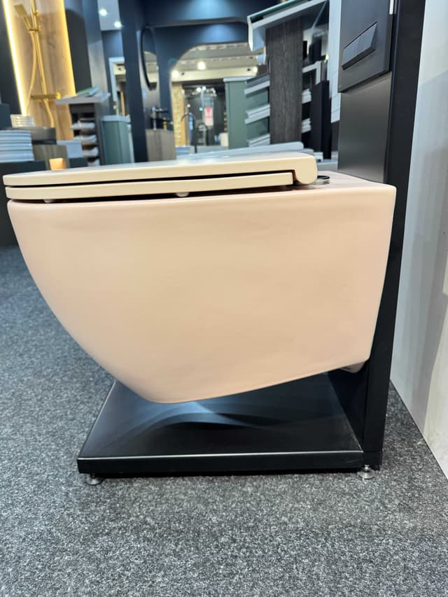 ISVEA INFINITY Miska wc z deską wolnoopadającą salmon