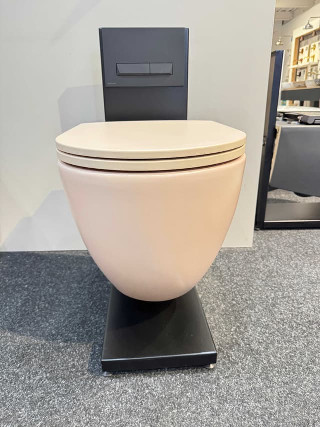 ISVEA INFINITY Miska wc z deską wolnoopadającą salmon