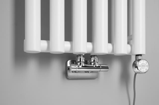 PILON grzejnik łazienkowy 418x1800mm, 6 wieszaki, biały mat