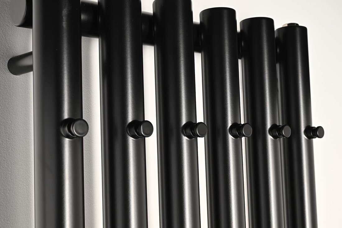 PILON grzejnik łazienkowy 418x1800mm, 6 wieszaki, czarny mat