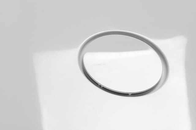 MIRAI brodzik kompozytowy do montażu w płytkach, 90x90x1,8cm, biały