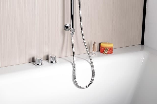 Uchwyt prysznicowy z odpływem wody, przesuwny, okrągły, 720mm, chrom