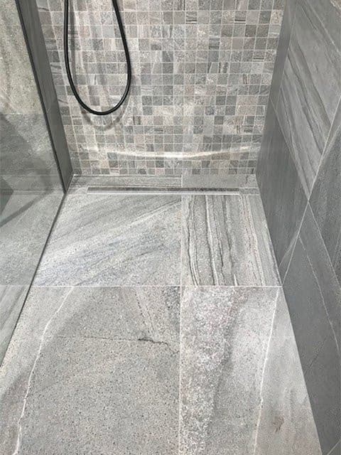 Listwa spadkowa lewa, wysokość 12 mm, długość 1500 mm, stal nierdzewna mat