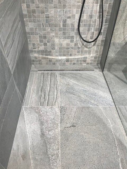 Listwa spadkowa prawa, wysokość 12 mm, długość 1500 mm, stal nierdzewna mat