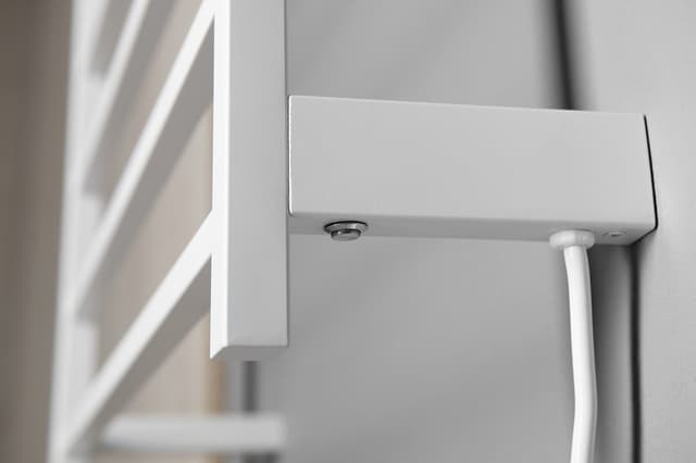 ELZOR elektryczna suszarka na ręczniki 500x470 mm, 60 W, biały mat