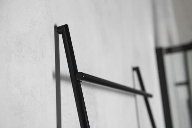 DEBUT wieszak łazienkowy do oparcia, 500x1860x32mm, czarny mat