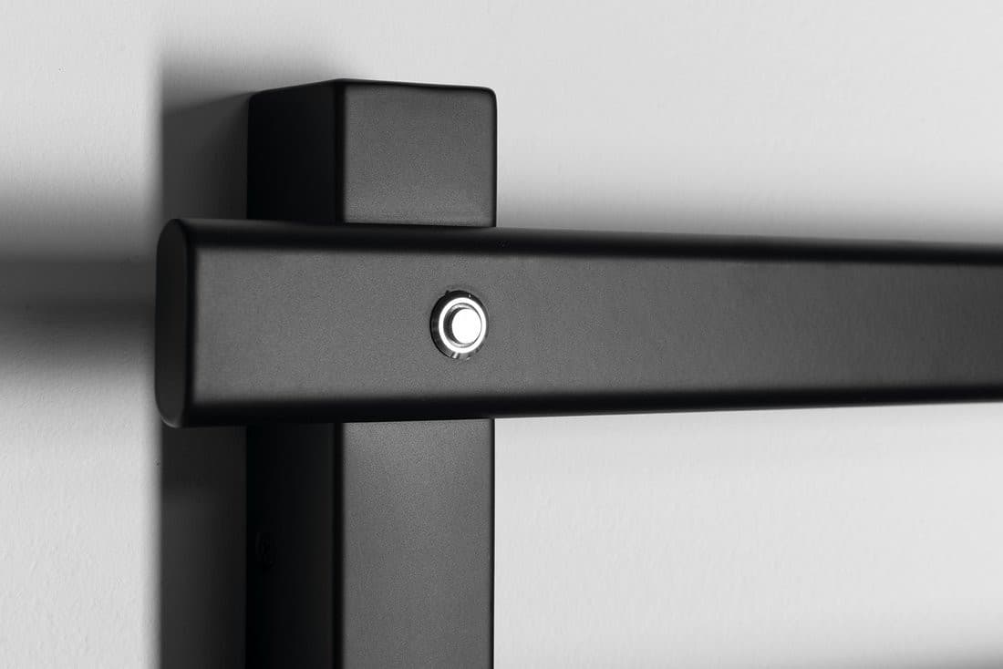 ELCOR elektryczna suszarka na ręczniki 480x520x50 mm, 63 W, czarny mat