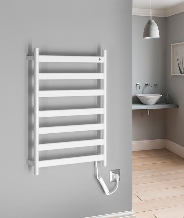 ELIAS elektryczna suszarka na ręczniki 490x730x110 mm, 105 W, biały mat