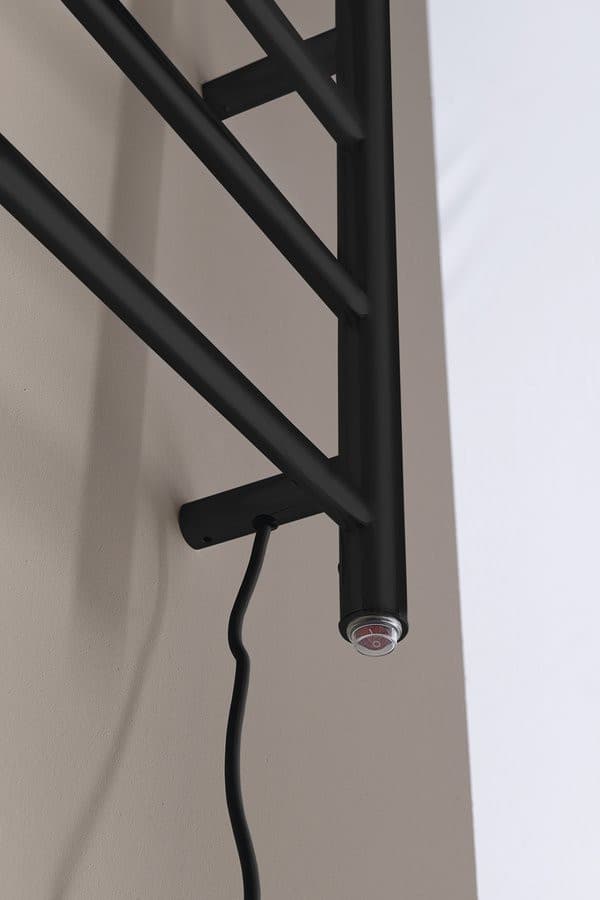 REDONDO elektryczna suszarka na ręczniki, okrągła, 630x1160 mm, 130 W, czarny