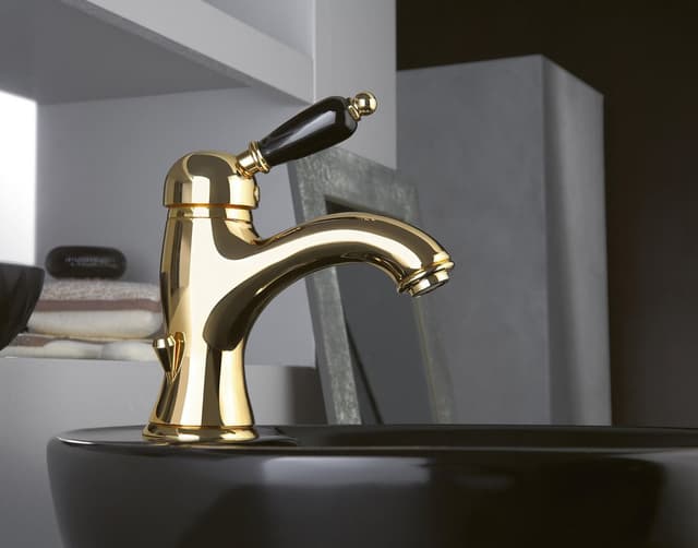 KIRKÉ BLACK bateria umywalkowa z odpływem, uchwyt czarny, złoto