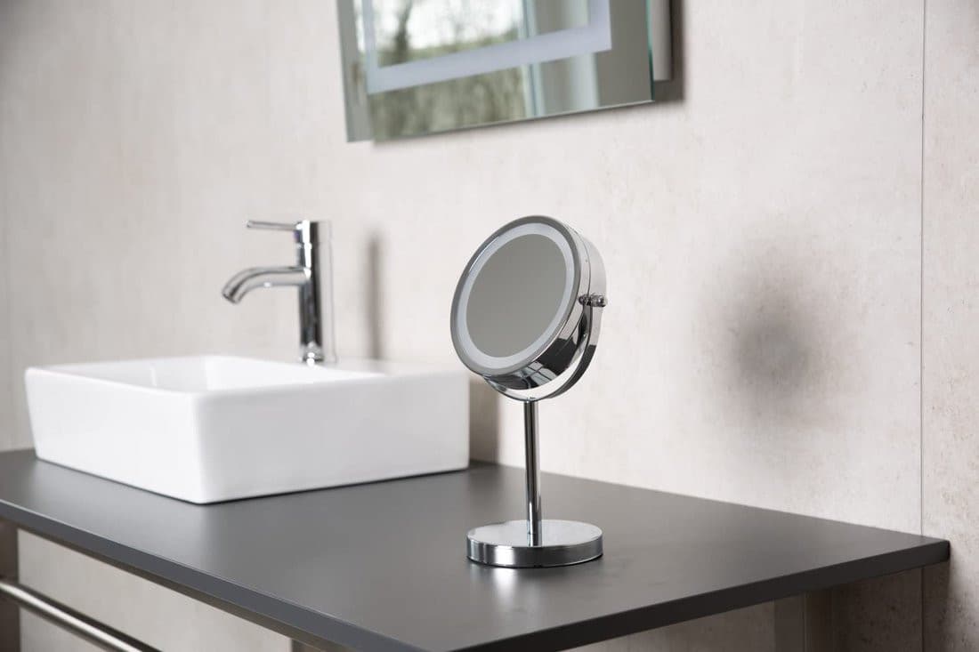 DAISY lusterko kosmetyczne stojące LED, średnica 150mm, dwustronne, chrom