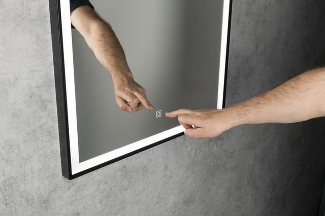 CORNA lustro z oświetleniem LED 60x80cm, czujnik dotykowy, ściemnialne, czarny mat