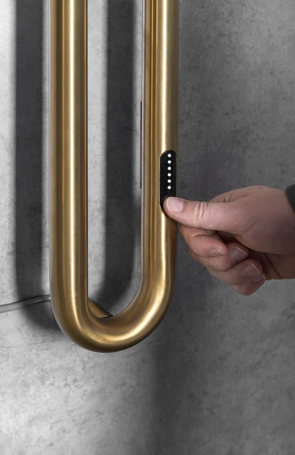 DUOPASSO elektryczna suszarka na ręczniki wył. czasowym, 122x1700mm, 45 W, złoty mat