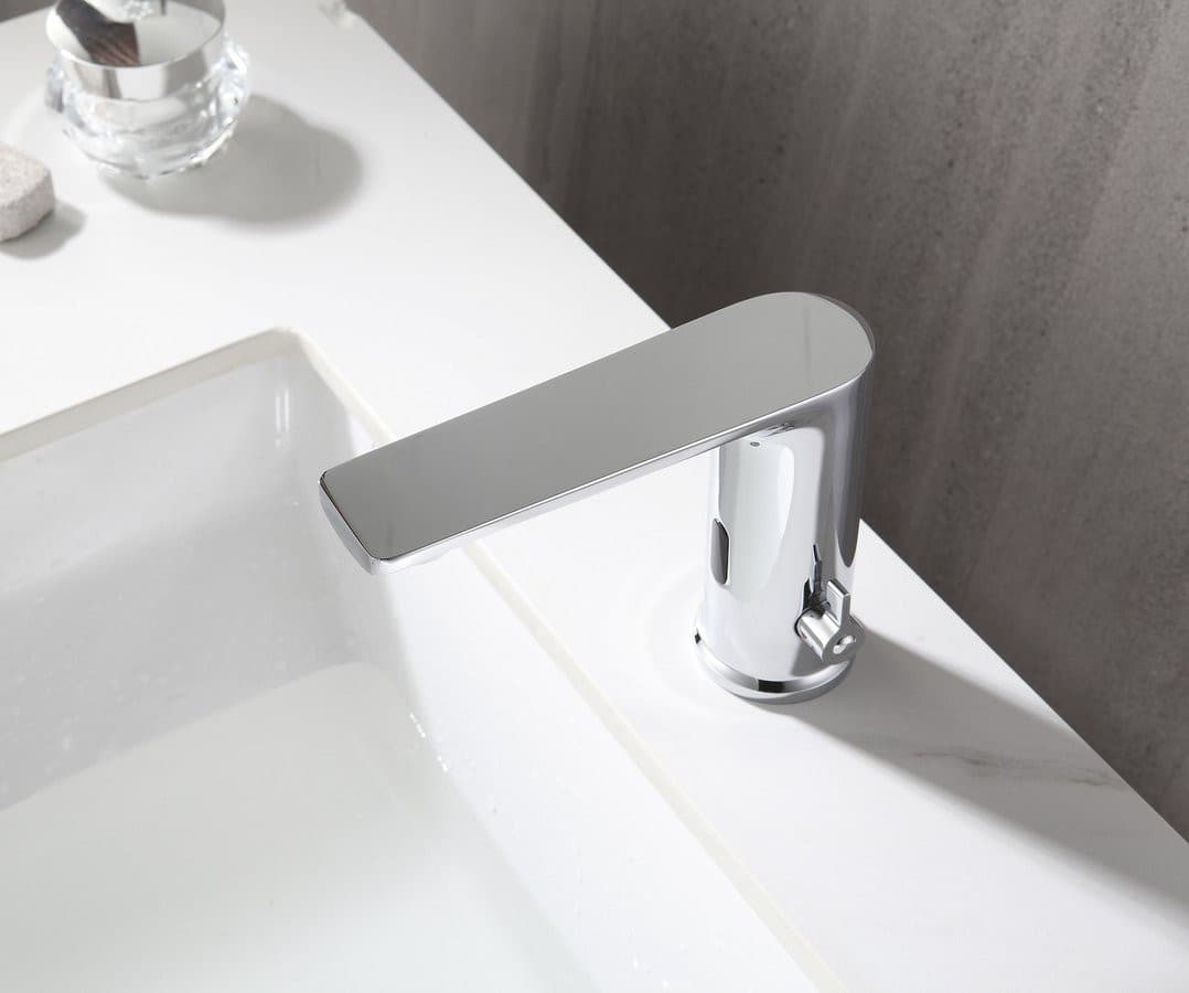 Sensorowa bateria stojąca z regulacją temperatury, 6V DC (4xAA), chrom