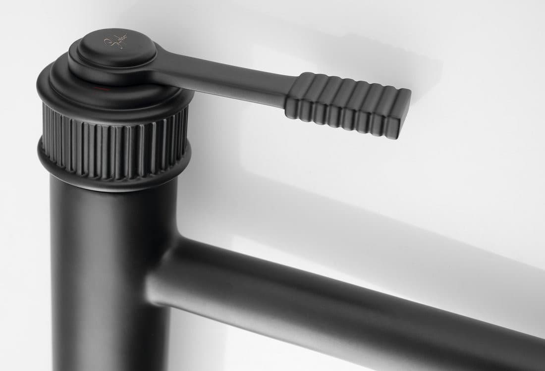 VERSI bateria umywalkowa, wysoka, z przedłużoną wylewką, czarny mat