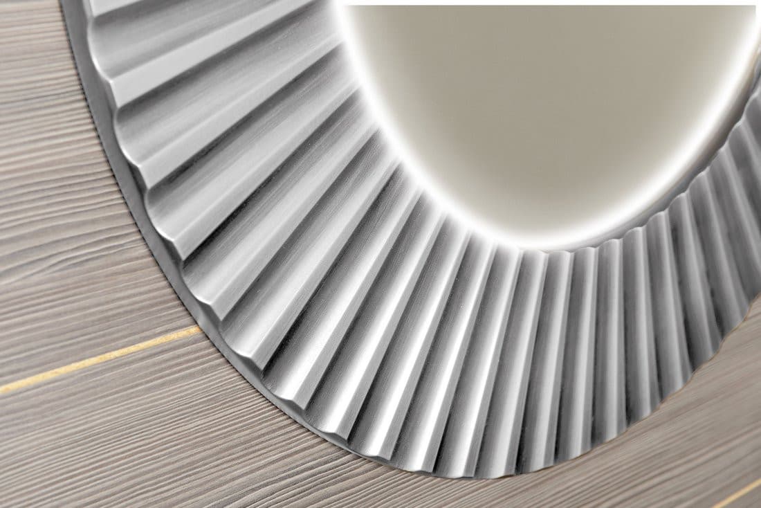 PRIDE okrągłe lustro z oświetleniem LED w ramie średnica 75cm, srebro