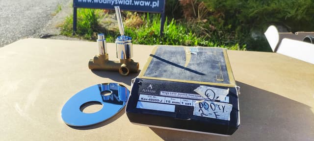 Bateria podtynkowa wannowo-prysznicowa Jaguar Artize Kavalier J