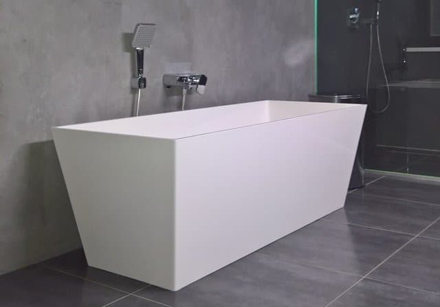 KVADRIE wanna kompozytowa 1590x650x550mm, objętość 360l, biały połysk