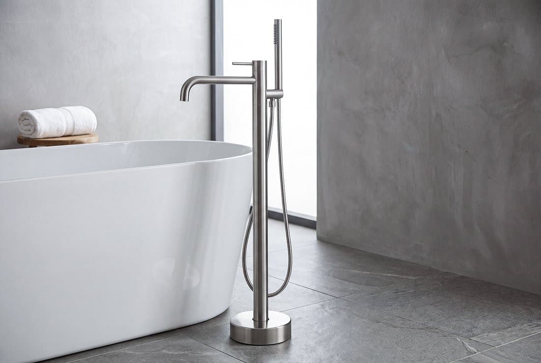 MINIMAL bateria wannowa z przyłączem do podłogi, stal nierdzewna mat
