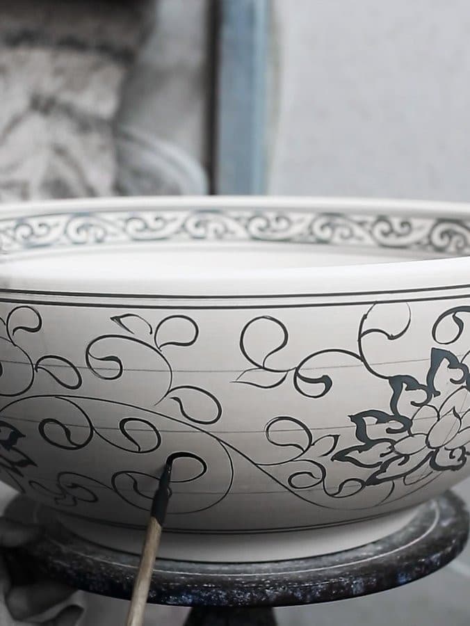 PRIORI umywalka ceramiczna nablatowa Ø 41 cm, biały z niebieskim wzorem