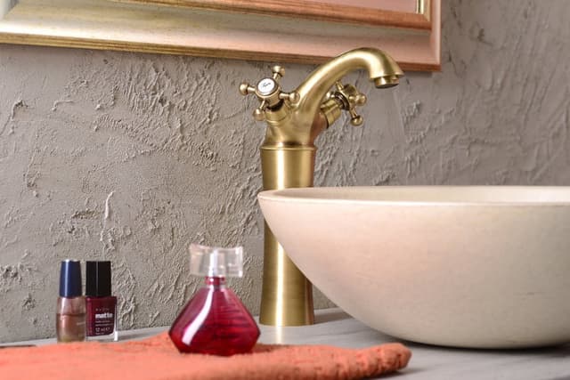 ANTEA bateria umywalkowa wysoka z odpływem, wysokość 245mm, brąz