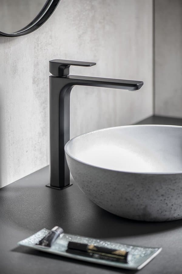 SPY Bateria umywalkowa wysoka z przedłużoną wylewką, czarny mat